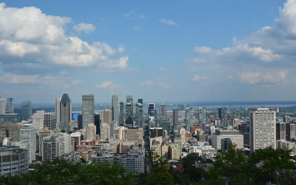 Downtown Montréal skyline seen from Mount Royal