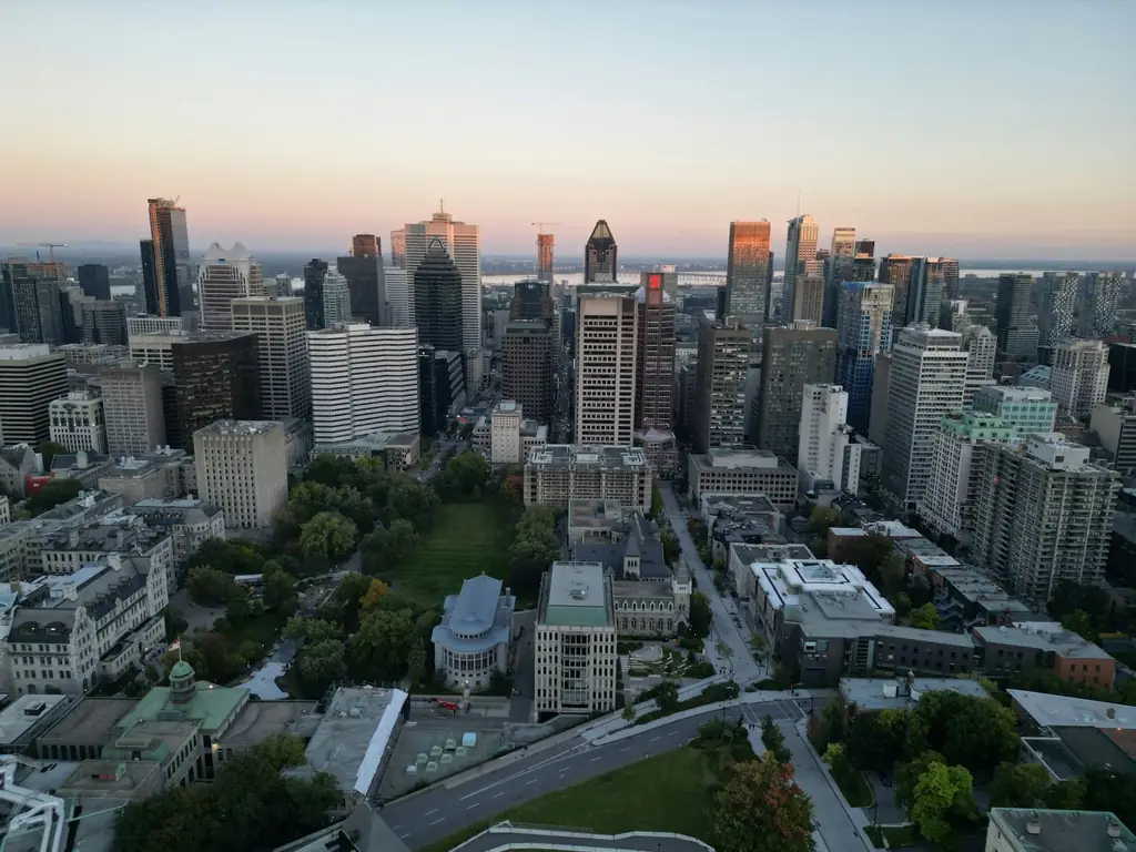 Aerial view of the Montréal skyline at sunset