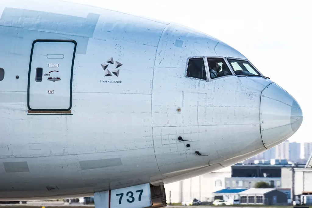 Close-up of a 737 nose and cockpit at an airport in Mississauga
