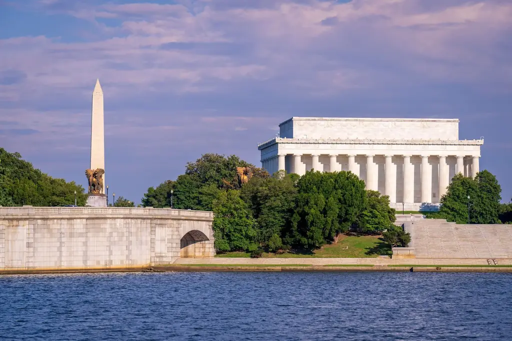 View of Lincoln Memorial and Washington Monument in DC